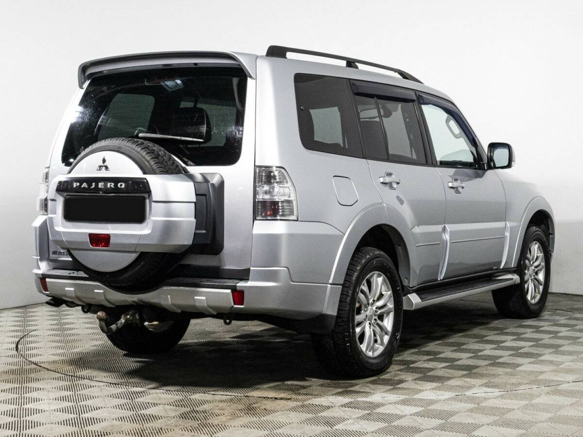 Купить Mitsubishi Pajero с пробегом. Фото: #3