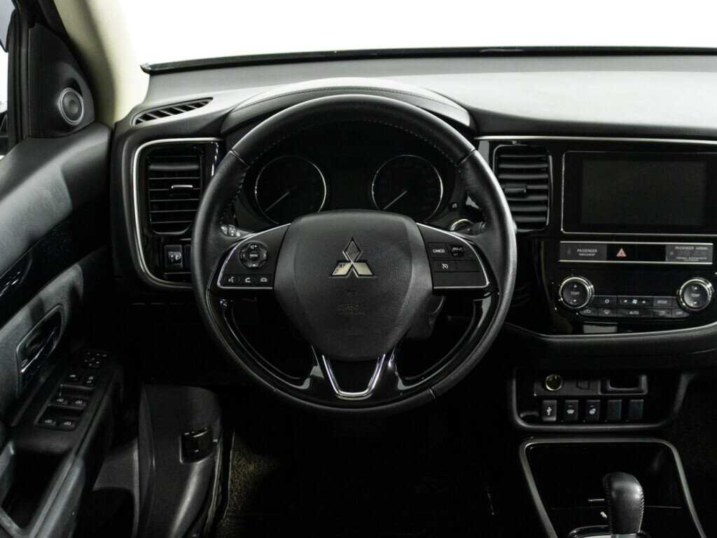 Купить Mitsubishi Outlander с пробегом. Фото: #15