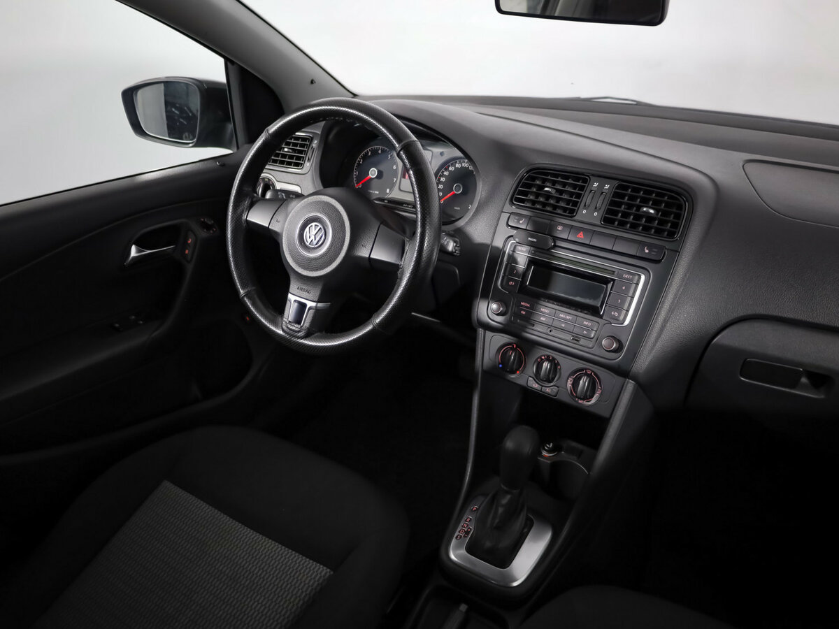 Купить Volkswagen Polo с пробегом. Фото: #6