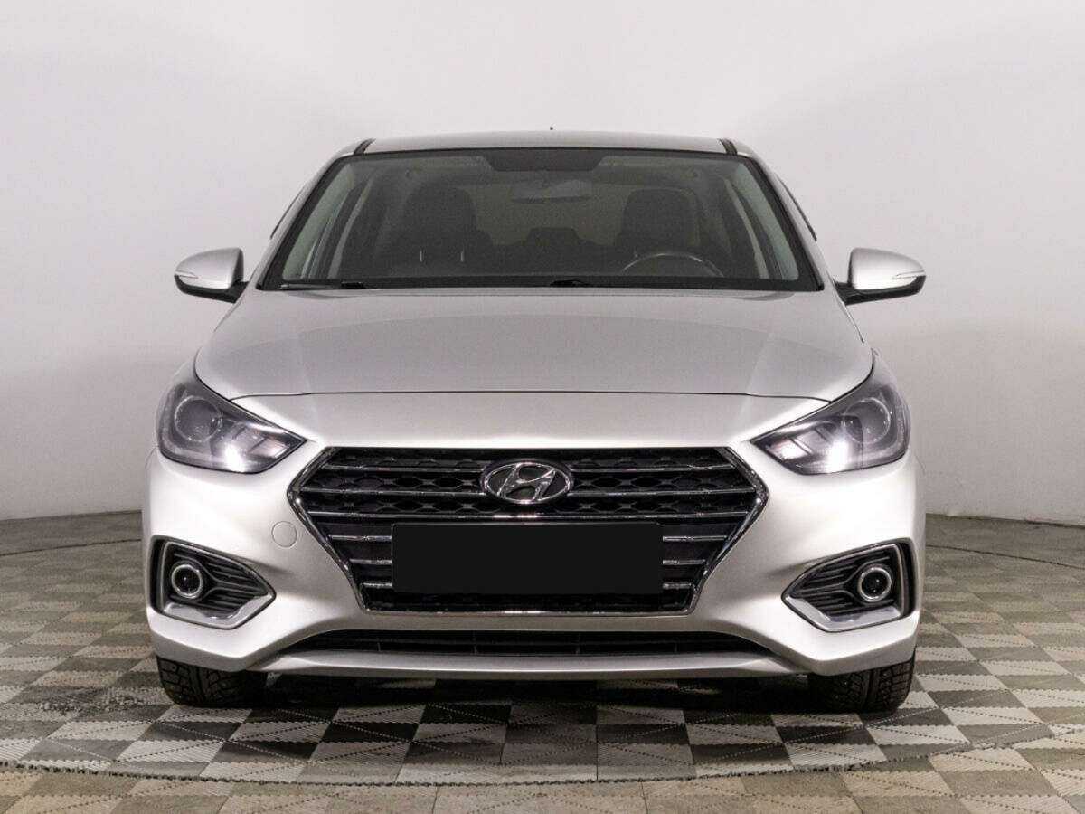 Купить Hyundai Solaris с пробегом. Фото: #1
