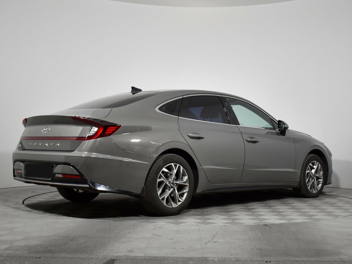 Купить Hyundai Sonata с пробегом. Фото: #2