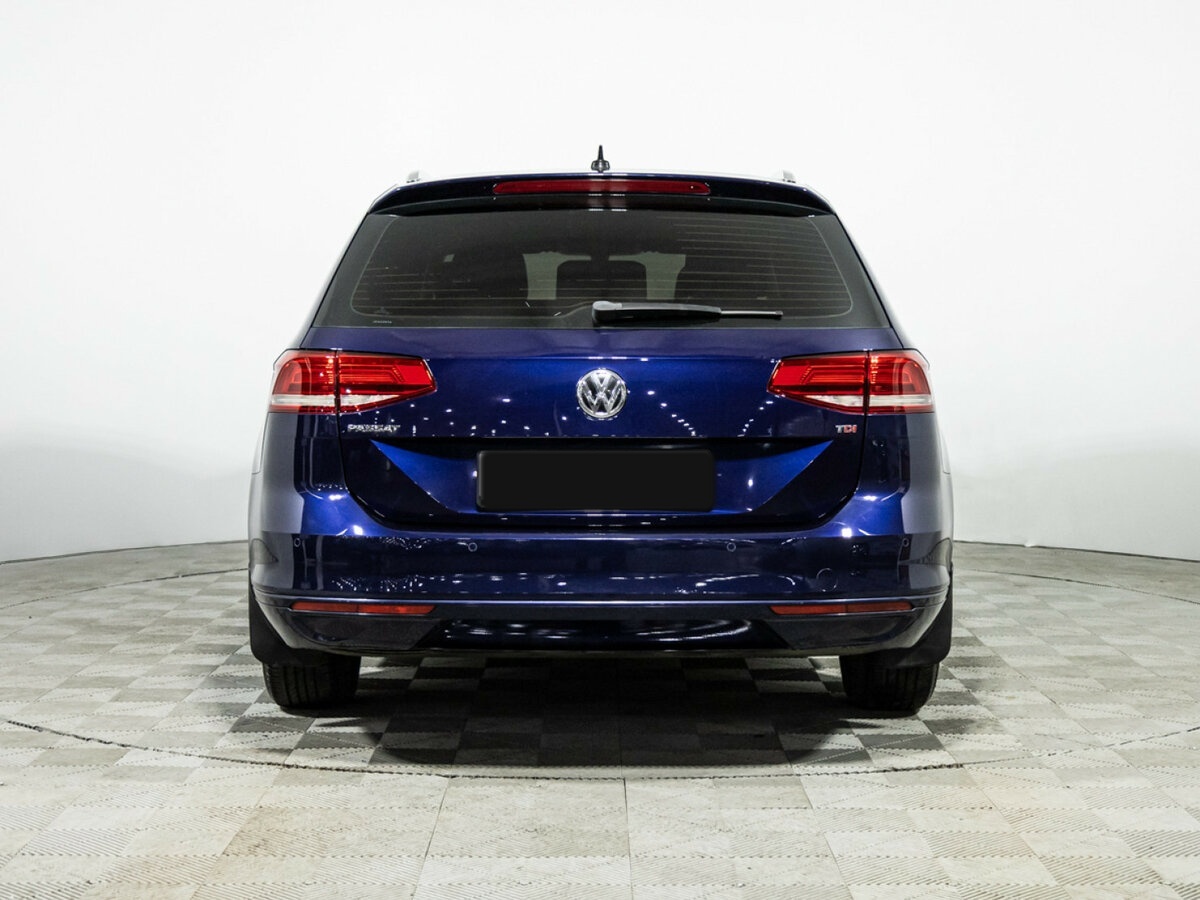 Купить Volkswagen Passat с пробегом. Фото: #4