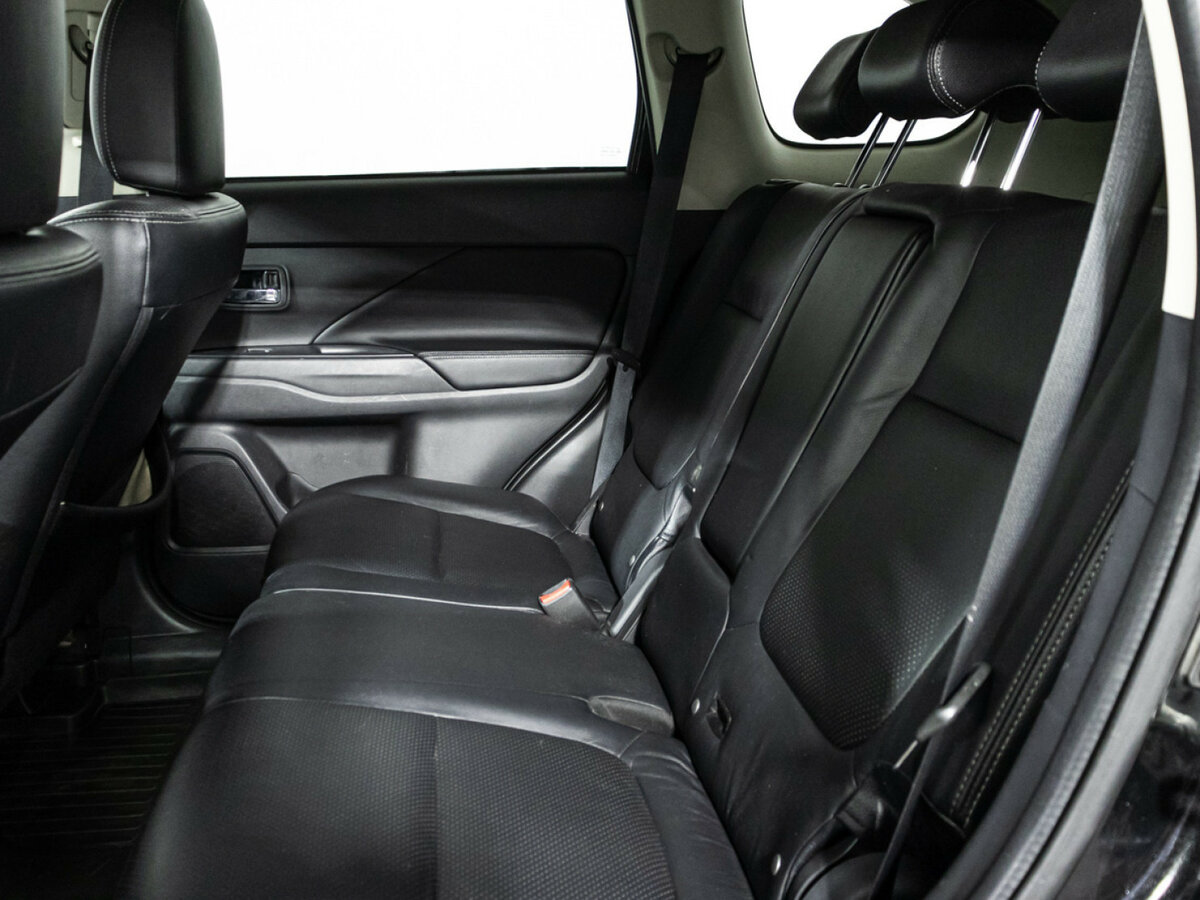 Купить Mitsubishi Outlander с пробегом. Фото: #7