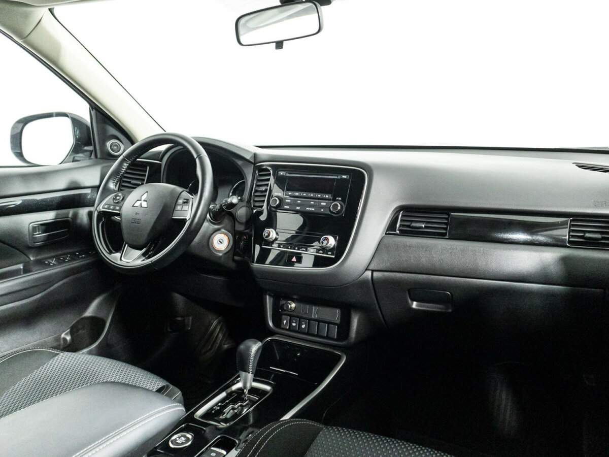 Купить Mitsubishi Outlander с пробегом. Фото: #8