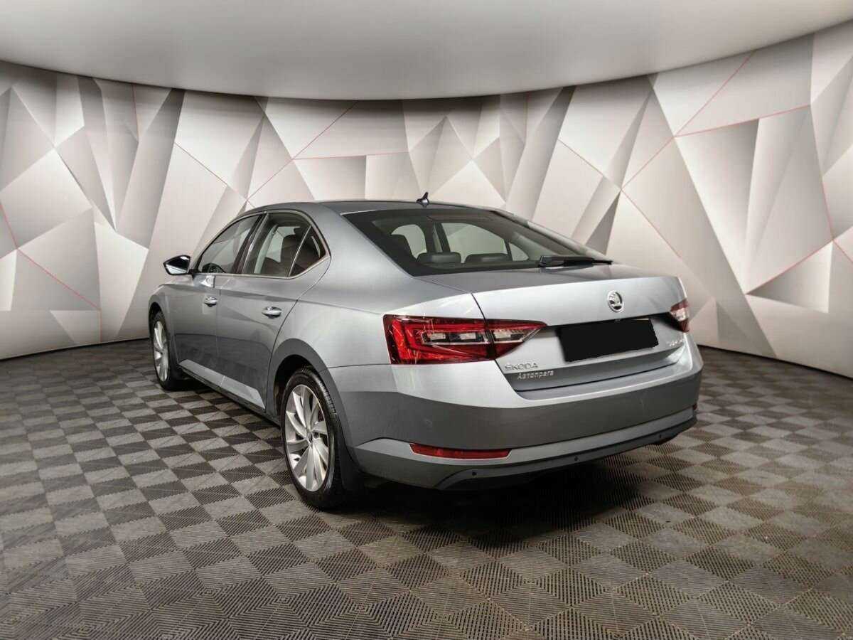 Купить Skoda Superb с пробегом. Фото: #3