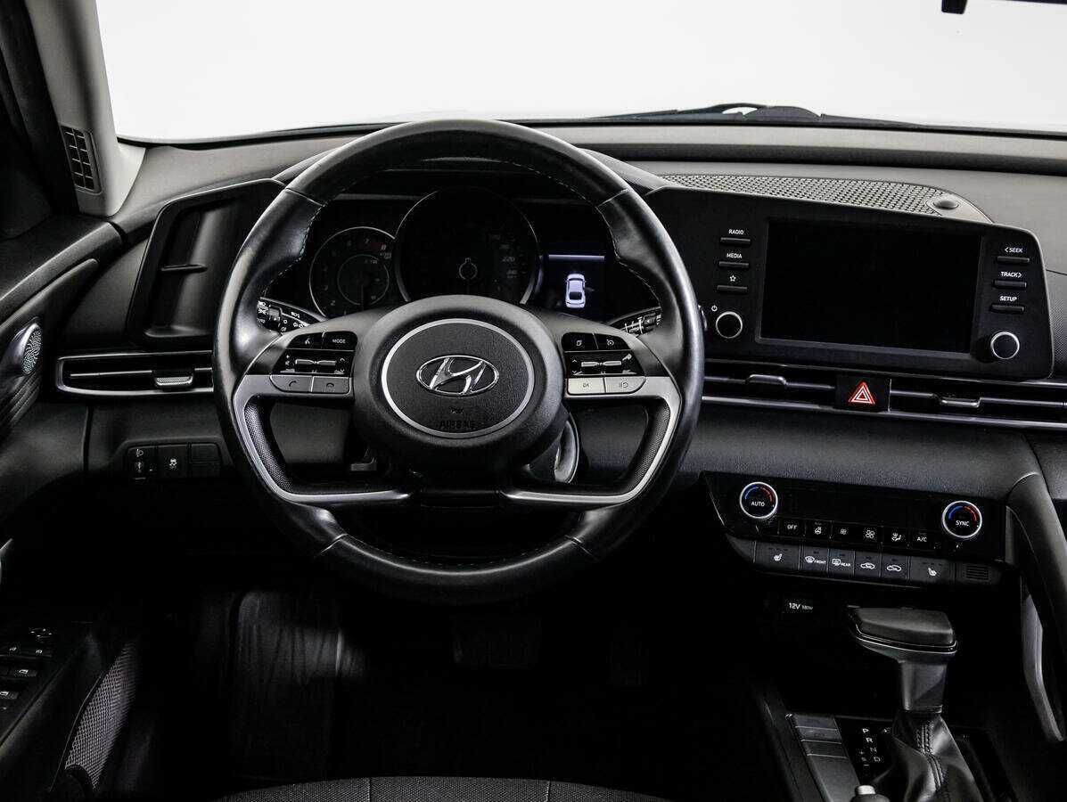 Купить Hyundai Elantra с пробегом. Фото: #13
