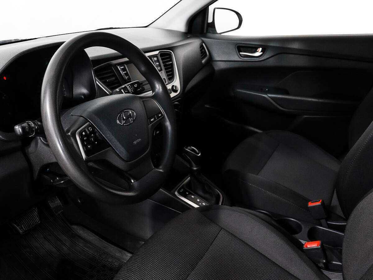 Купить Hyundai Solaris с пробегом. Фото: #6