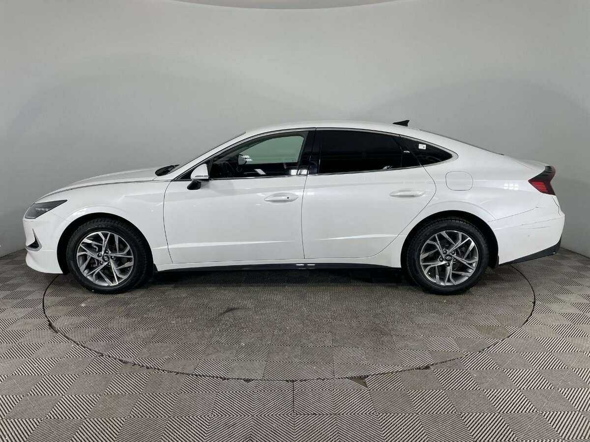 Купить Hyundai Sonata с пробегом. Фото: #4