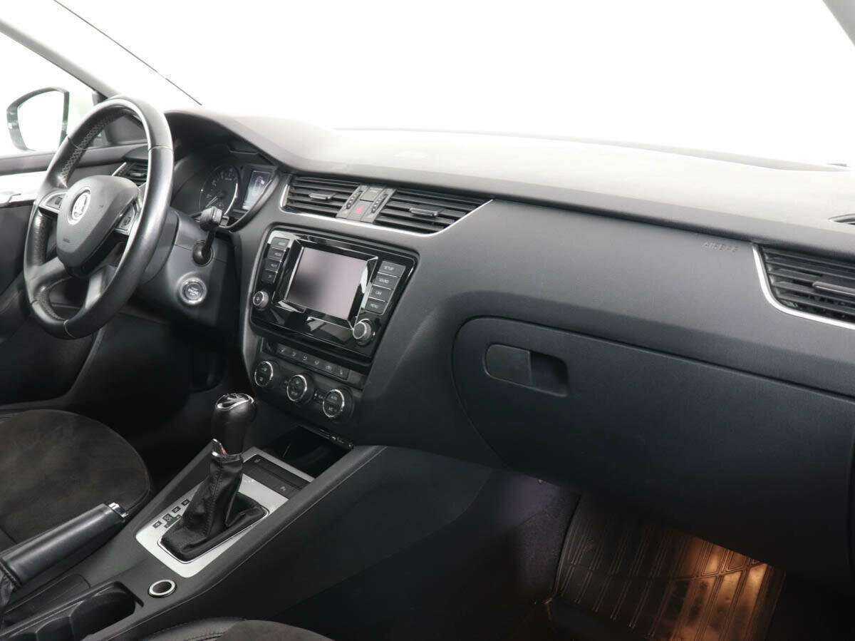 Купить Skoda Octavia с пробегом. Фото: #9