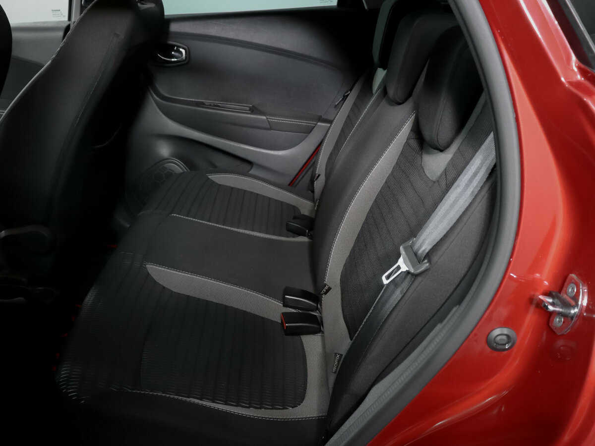 Купить Renault Kaptur с пробегом. Фото: #9