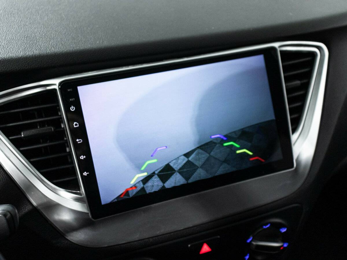 Купить Hyundai Solaris с пробегом. Фото: #13