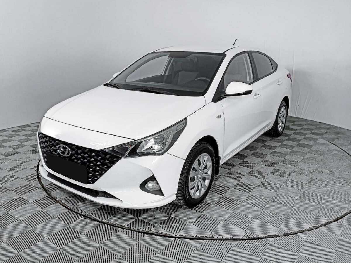 Купить Hyundai Solaris с пробегом. Фото: #0