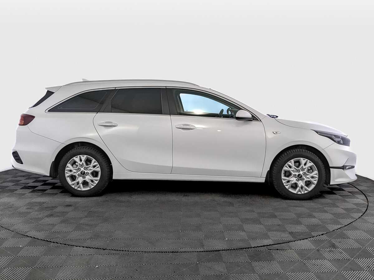 Купить Kia Ceed с пробегом. Фото: #3