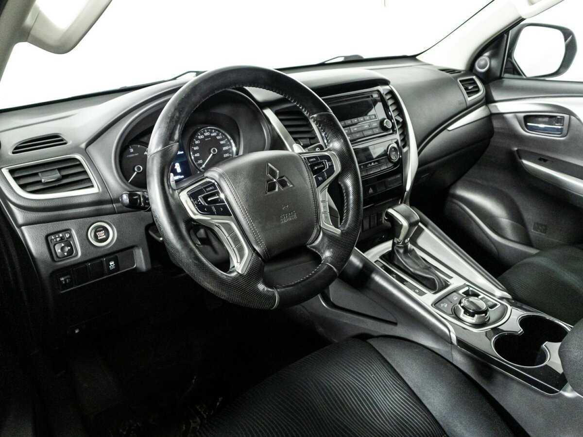 Купить Mitsubishi Pajero Sport с пробегом. Фото: #10