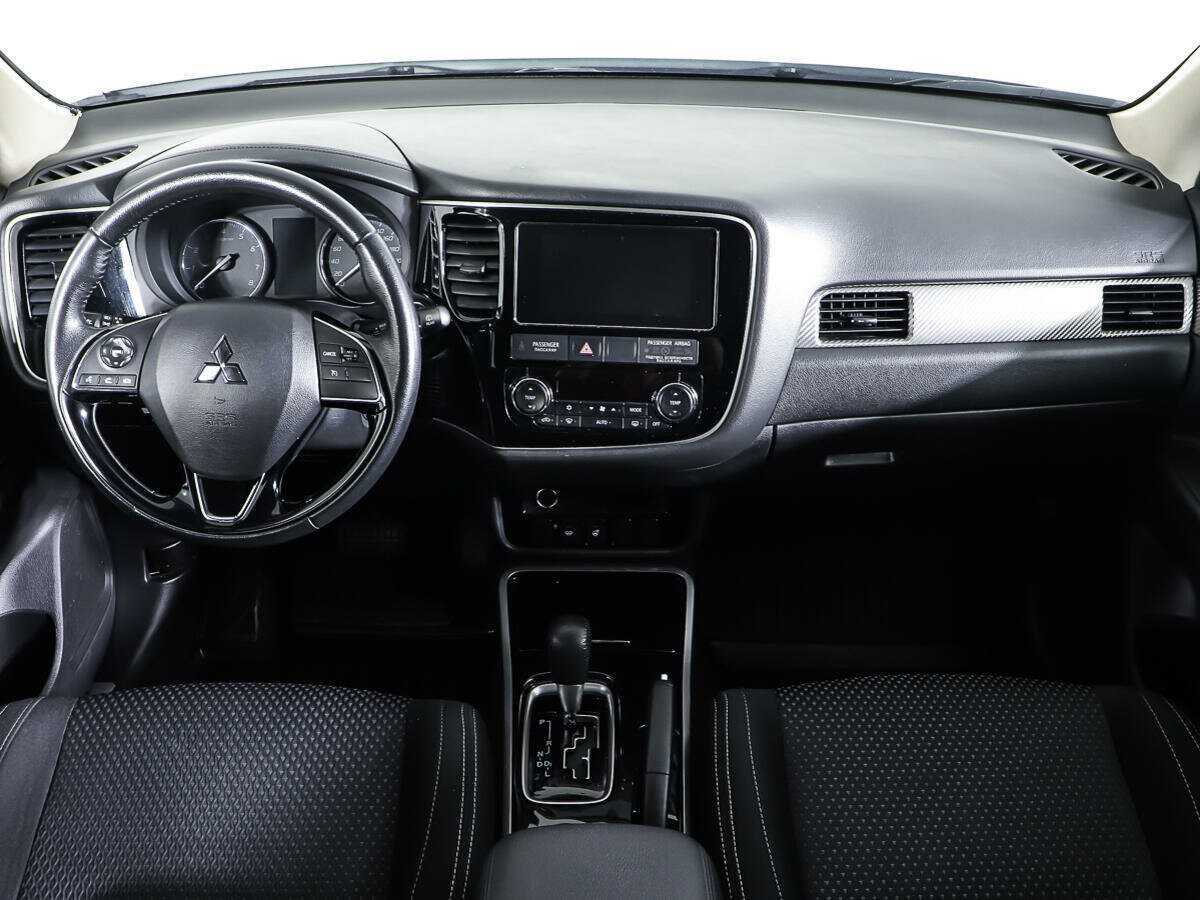 Купить Mitsubishi Outlander с пробегом. Фото: #9