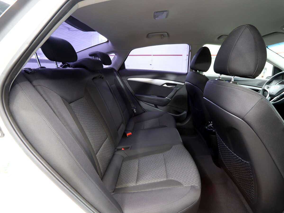 Купить Hyundai i40 с пробегом. Фото: #13