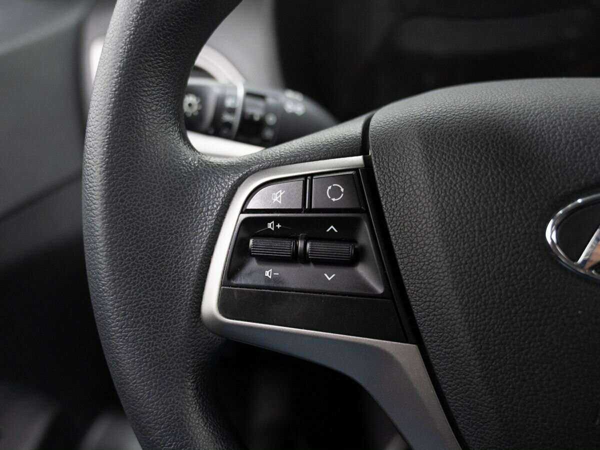 Купить Hyundai Solaris с пробегом. Фото: #11