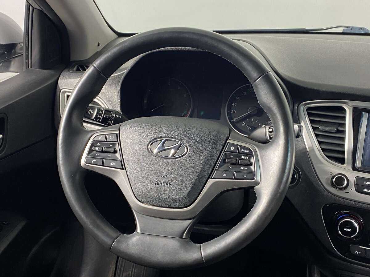 Купить Hyundai Solaris с пробегом. Фото: #10