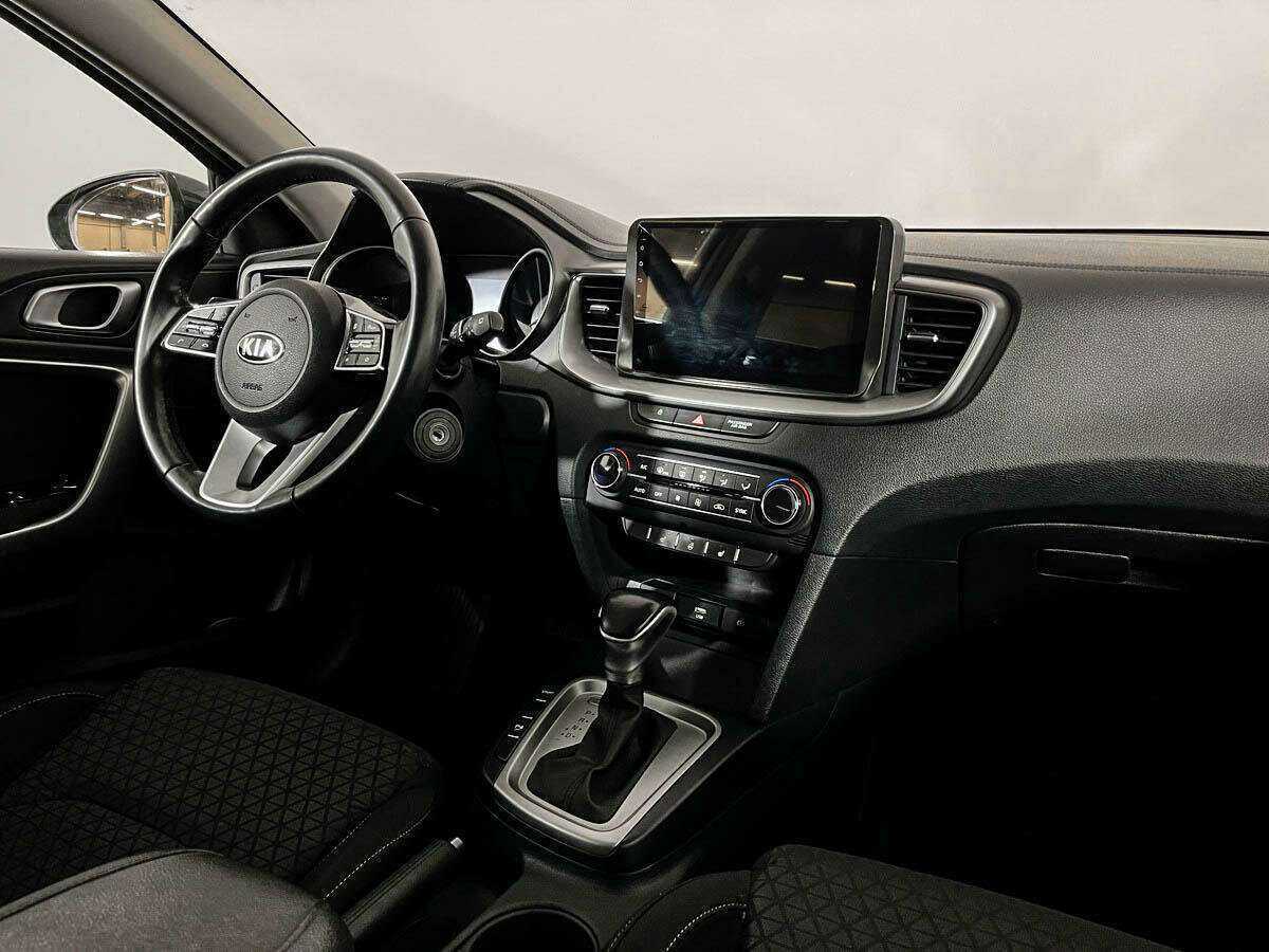 Купить Kia Ceed с пробегом. Фото: #6