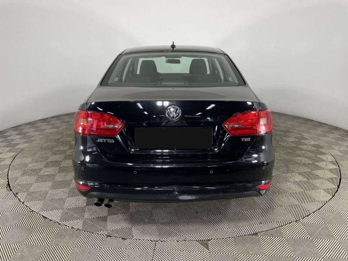 Купить Volkswagen Jetta с пробегом. Фото: #2