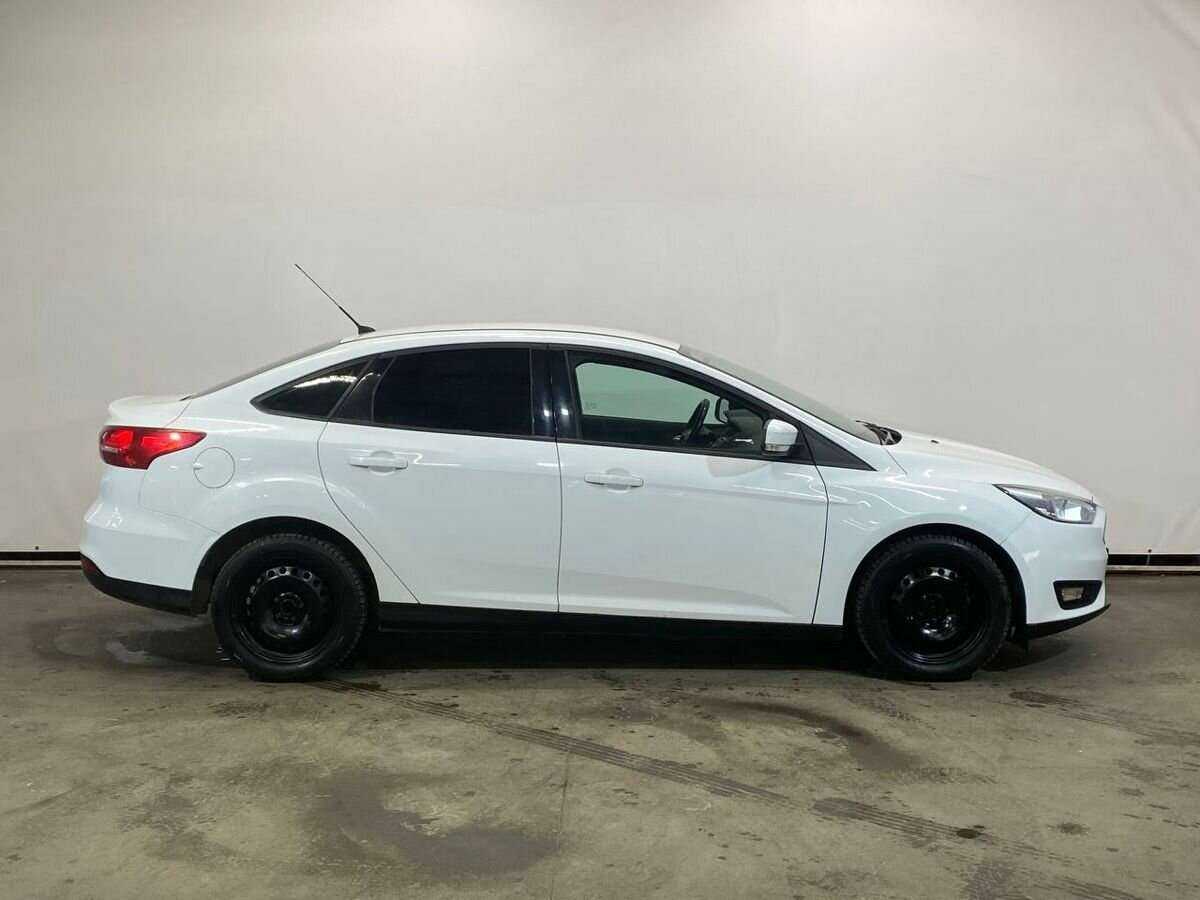 Купить Ford Focus с пробегом. Фото: #3