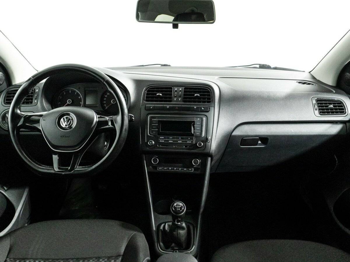 Купить Volkswagen Polo с пробегом. Фото: #12