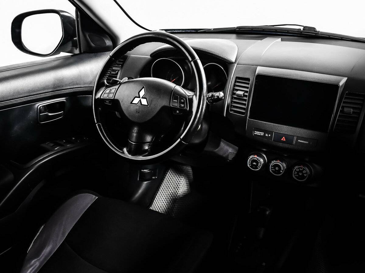 Купить Mitsubishi Outlander с пробегом. Фото: #7