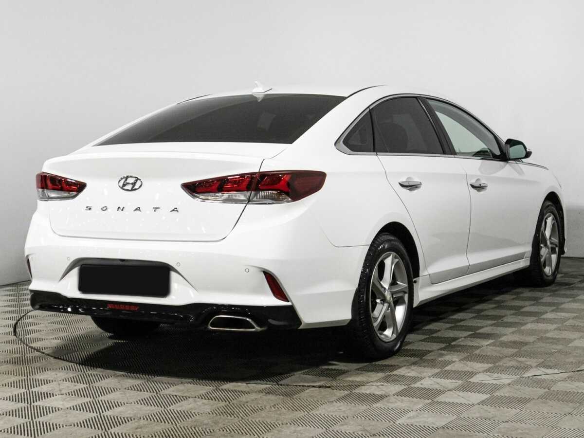 Купить Hyundai Sonata с пробегом. Фото: #4