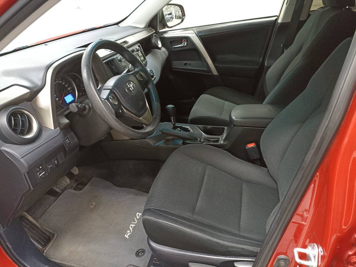 Купить Toyota RAV4 с пробегом. Фото: #14