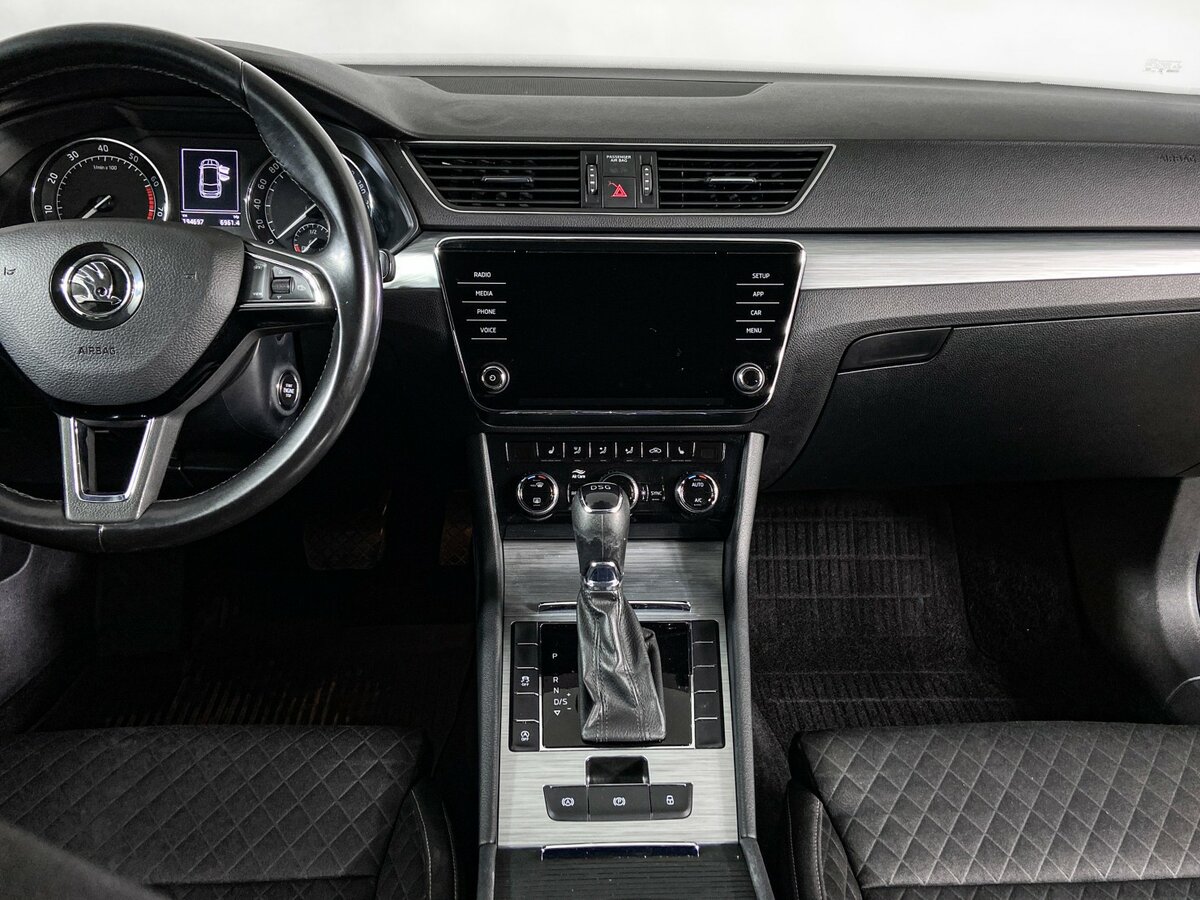 Купить Skoda Superb с пробегом. Фото: #7