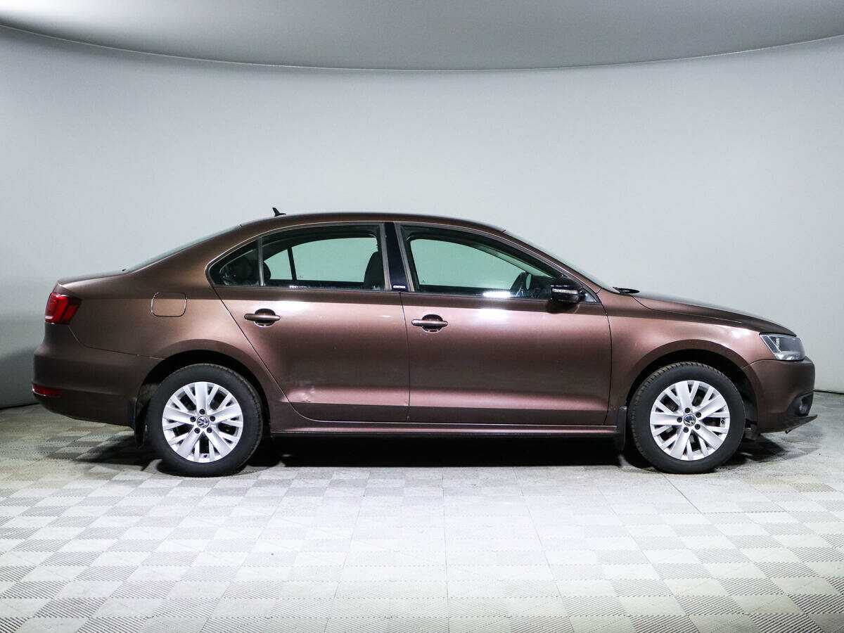 Купить Volkswagen Jetta с пробегом. Фото: #3