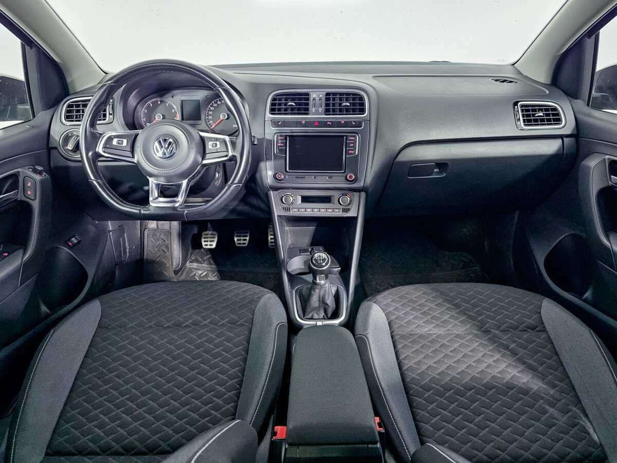 Купить Volkswagen Polo с пробегом. Фото: #10