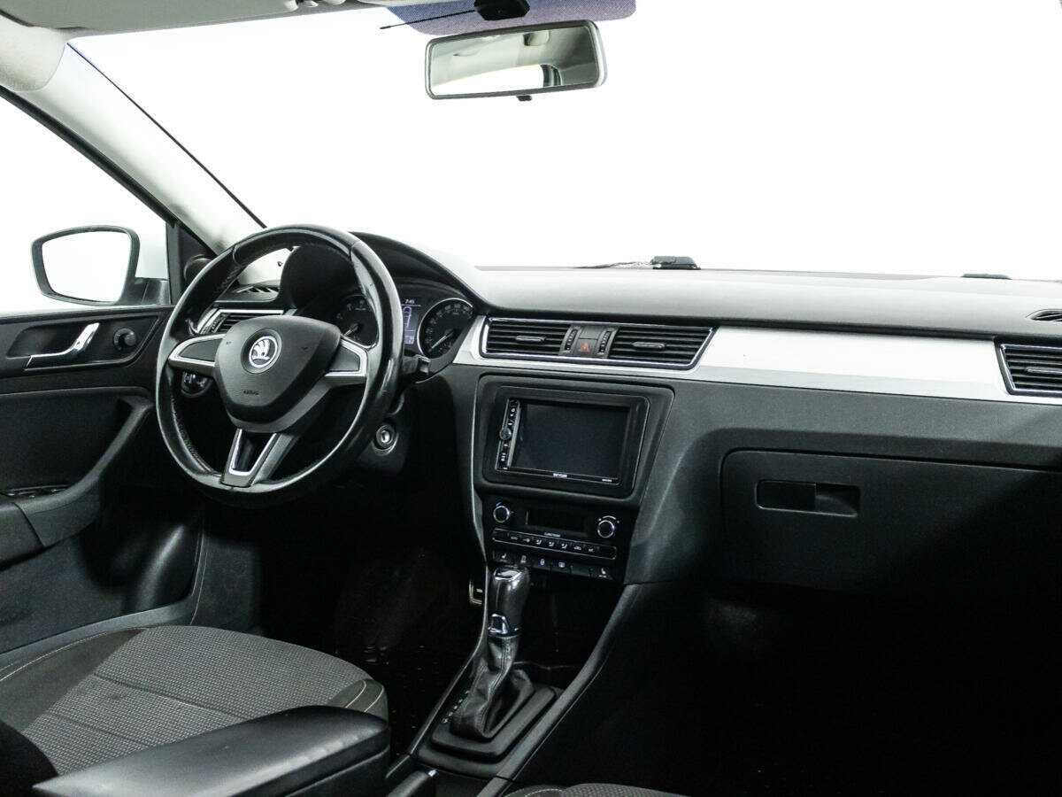 Купить Skoda Rapid с пробегом. Фото: #4