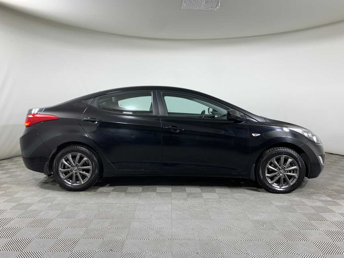 Купить Hyundai Elantra с пробегом. Фото: #3