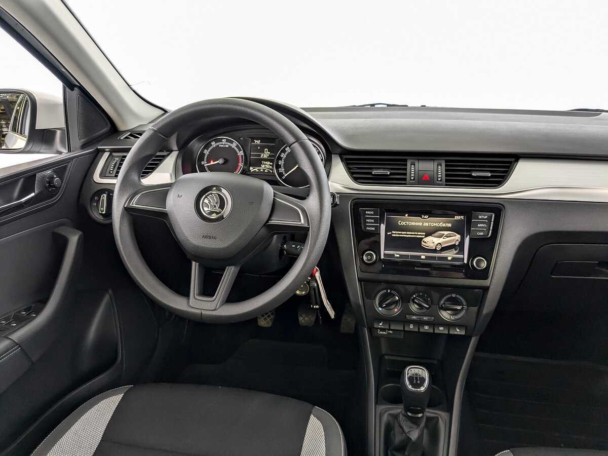 Купить Skoda Rapid с пробегом. Фото: #20