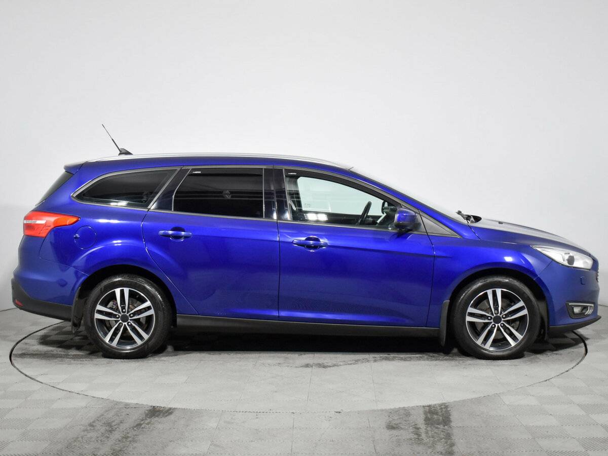 Купить Ford Focus с пробегом. Фото: #3