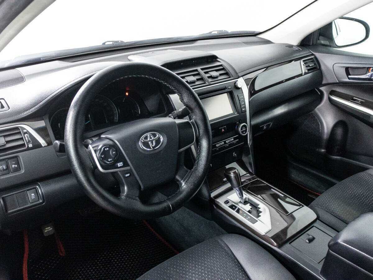Купить Toyota Camry с пробегом. Фото: #10