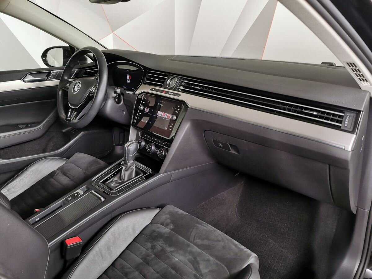Купить Volkswagen Passat с пробегом. Фото: #8
