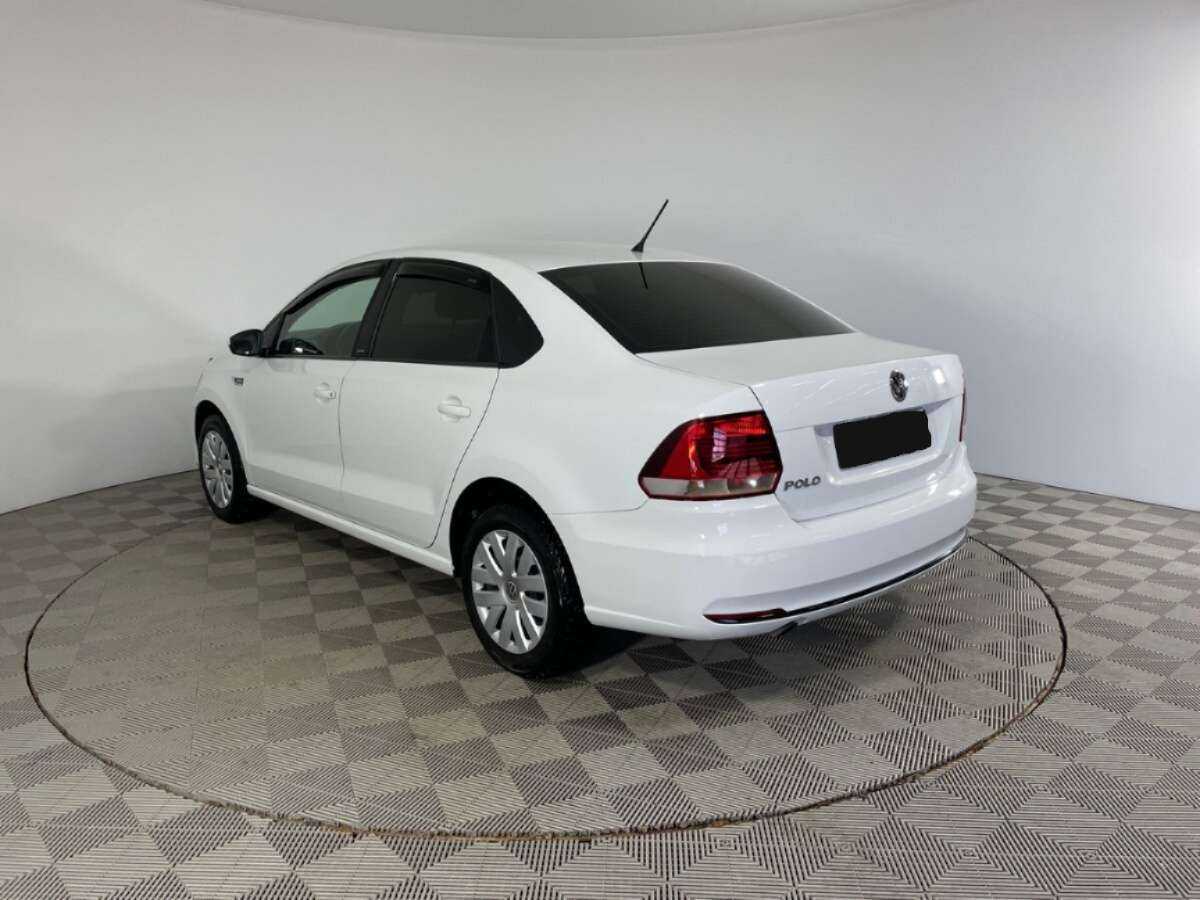 Купить Volkswagen Polo с пробегом. Фото: #5