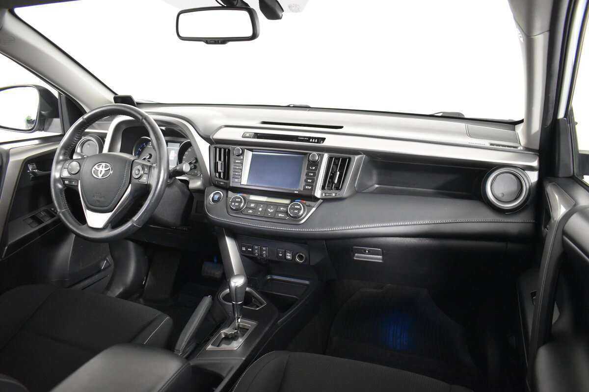 Купить Toyota RAV4 с пробегом. Фото: #9