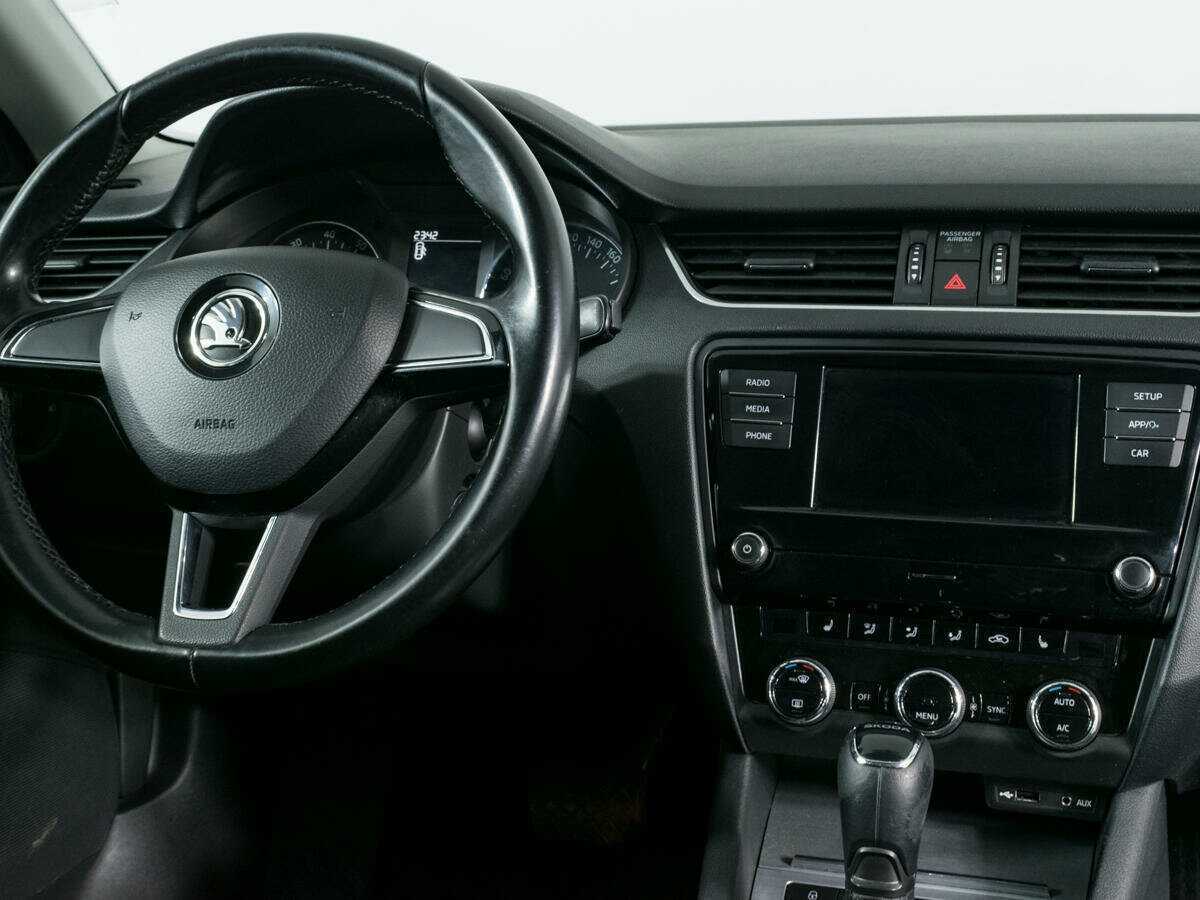 Купить Skoda Octavia с пробегом. Фото: #7