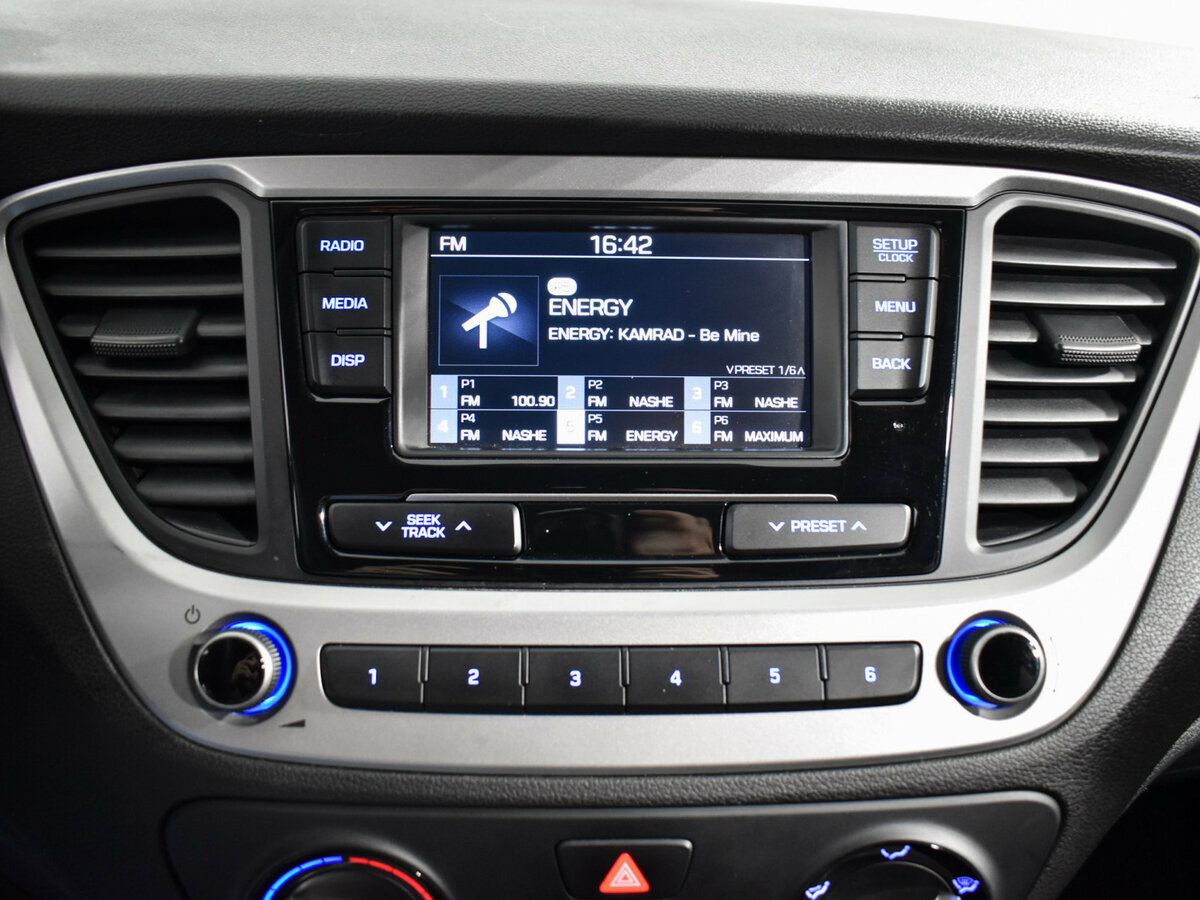 Купить Hyundai Solaris с пробегом. Фото: #14