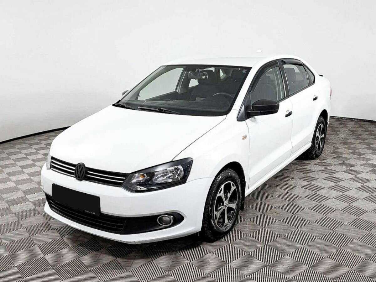 Купить Volkswagen Polo с пробегом. Посмотреть фото