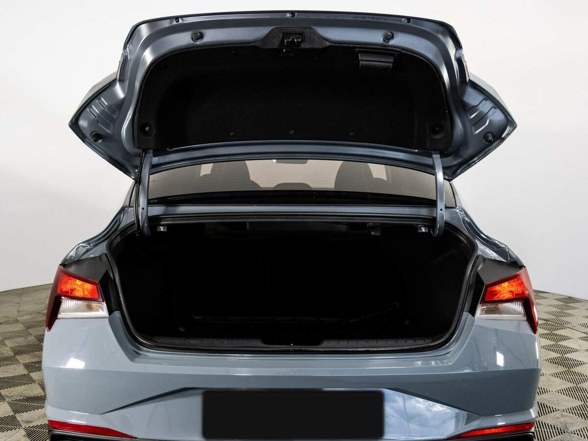 Купить Hyundai Elantra с пробегом. Фото: #17