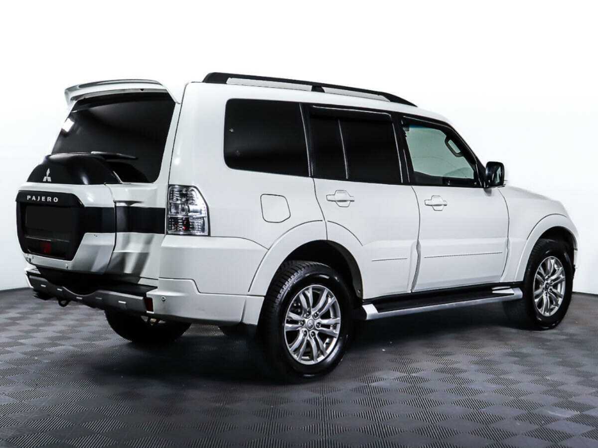 Купить Mitsubishi Pajero с пробегом. Фото: #2