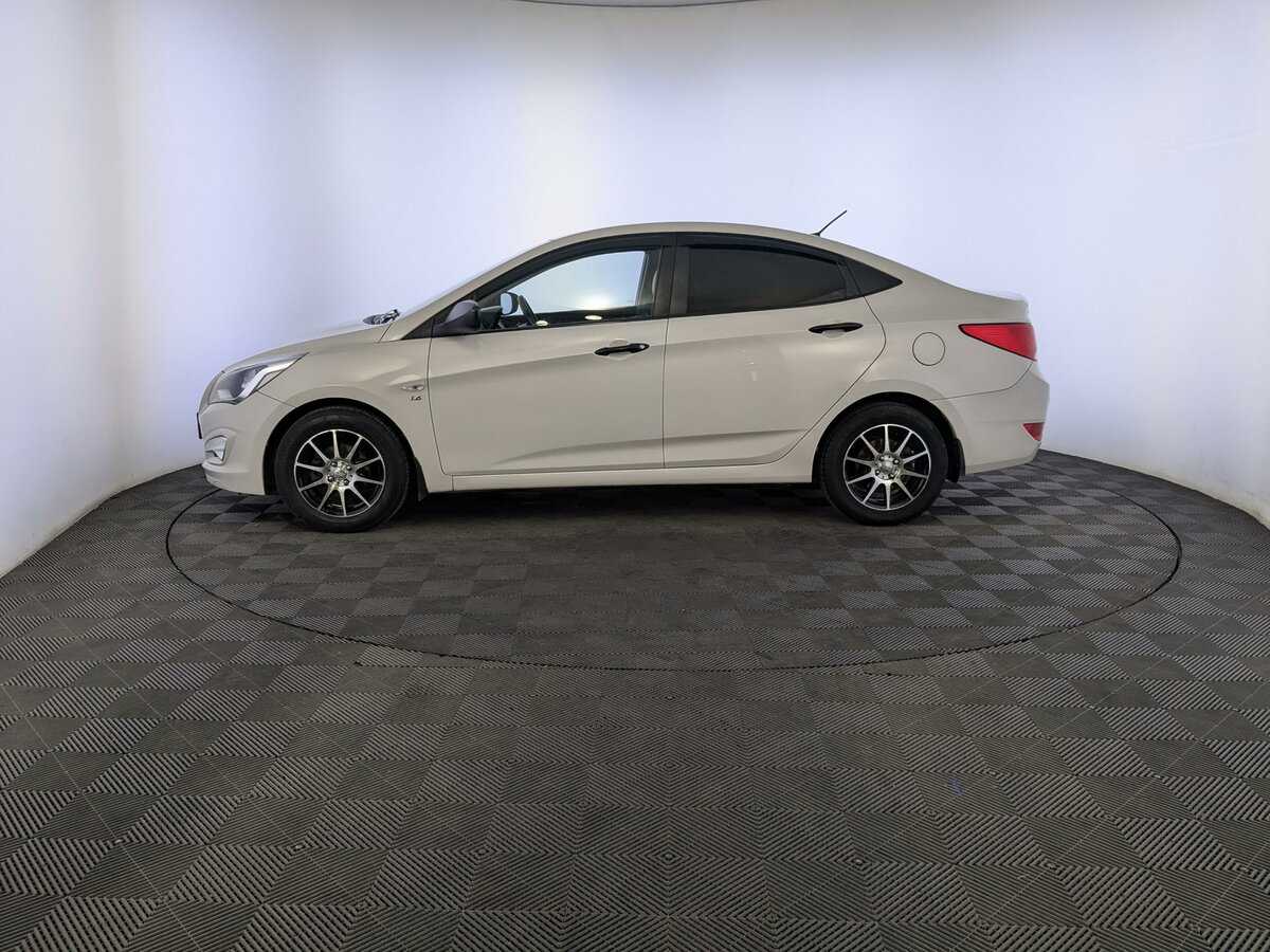 Купить Hyundai Solaris с пробегом. Фото: #7