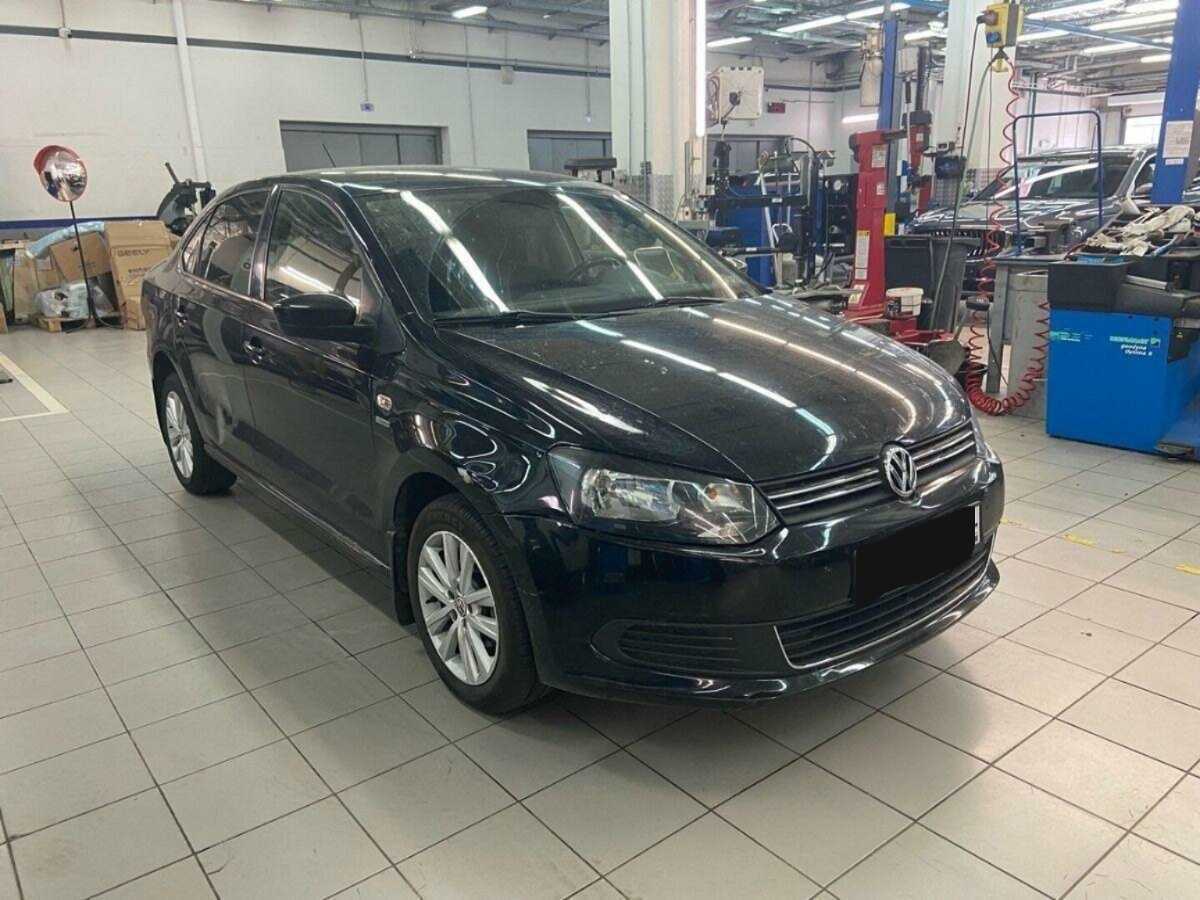 Купить Volkswagen Polo с пробегом. Фото: #2