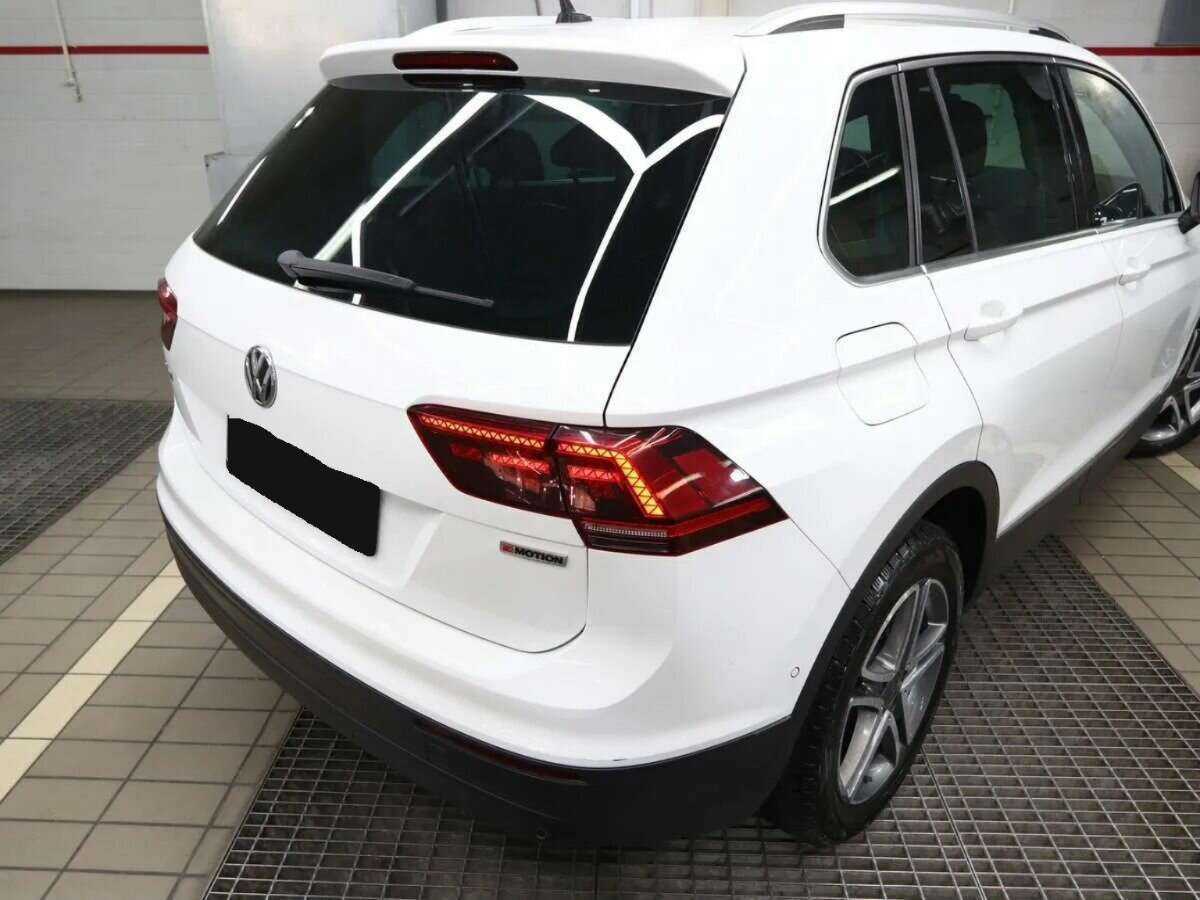 Купить Volkswagen Tiguan с пробегом. Фото: #4