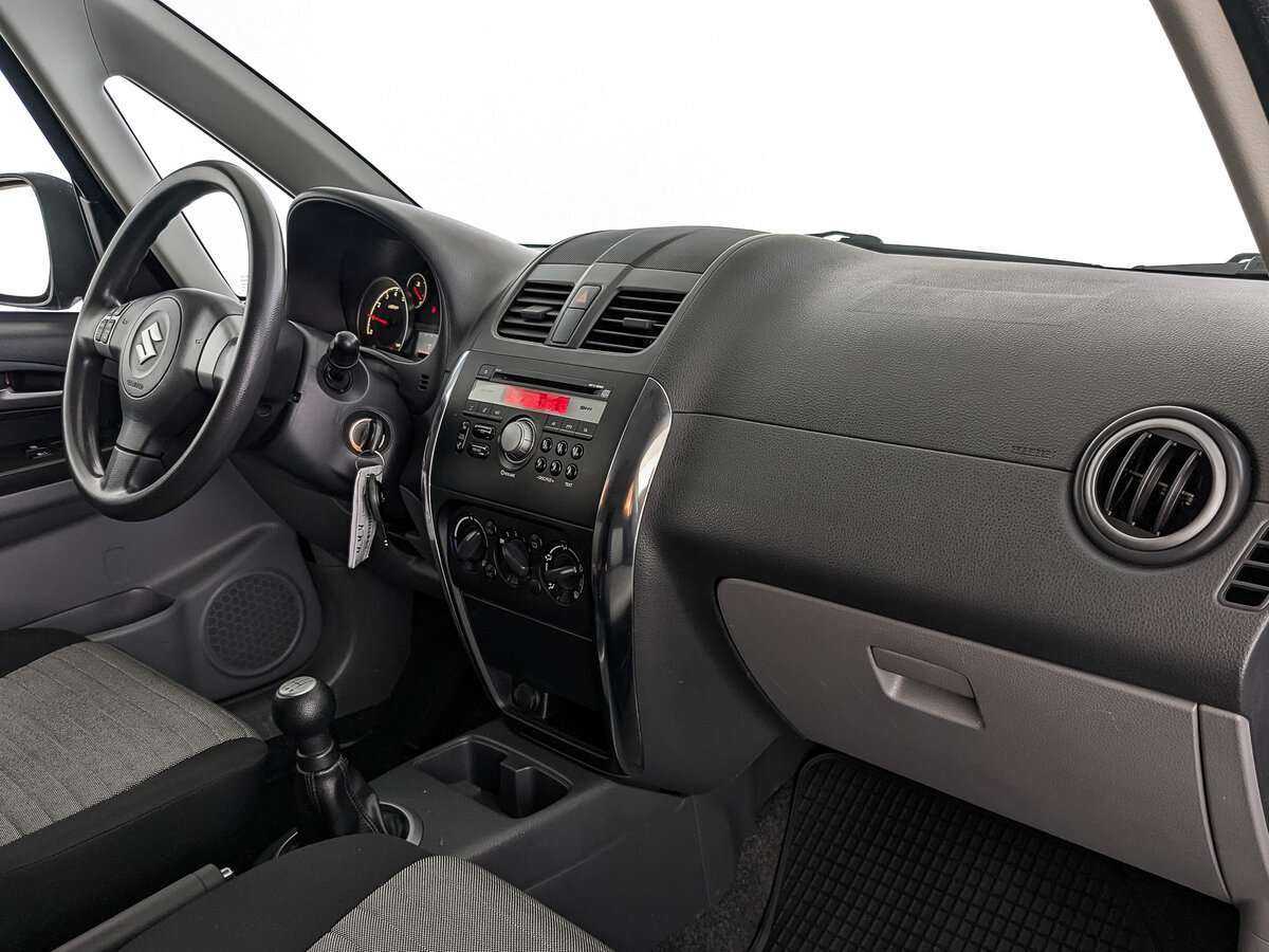 Купить Suzuki SX4 с пробегом. Фото: #8