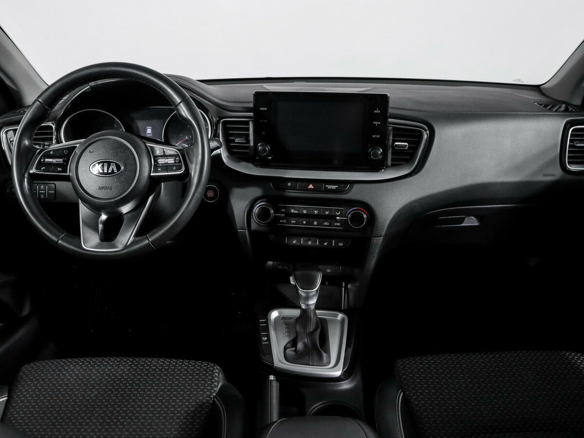 Купить Kia Ceed с пробегом. Фото: #11